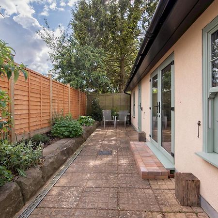 Pass The Keys Charming Garden Cottage With Parking Bath Esterno foto